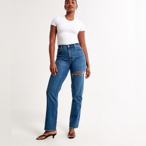 Abercrombie Curve Love Ultra High Rise 90s Straight Jean - Size: 27L